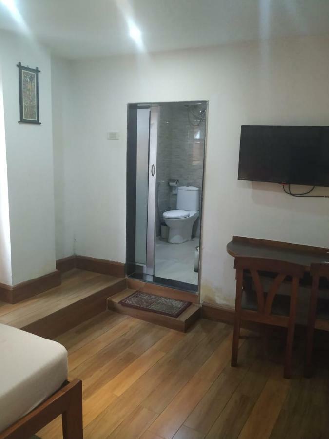 Hotel Shaurya Inn Шиллонг Экстерьер фото